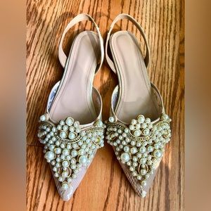 Beautiful lace pearl flats with rhinestone detailing